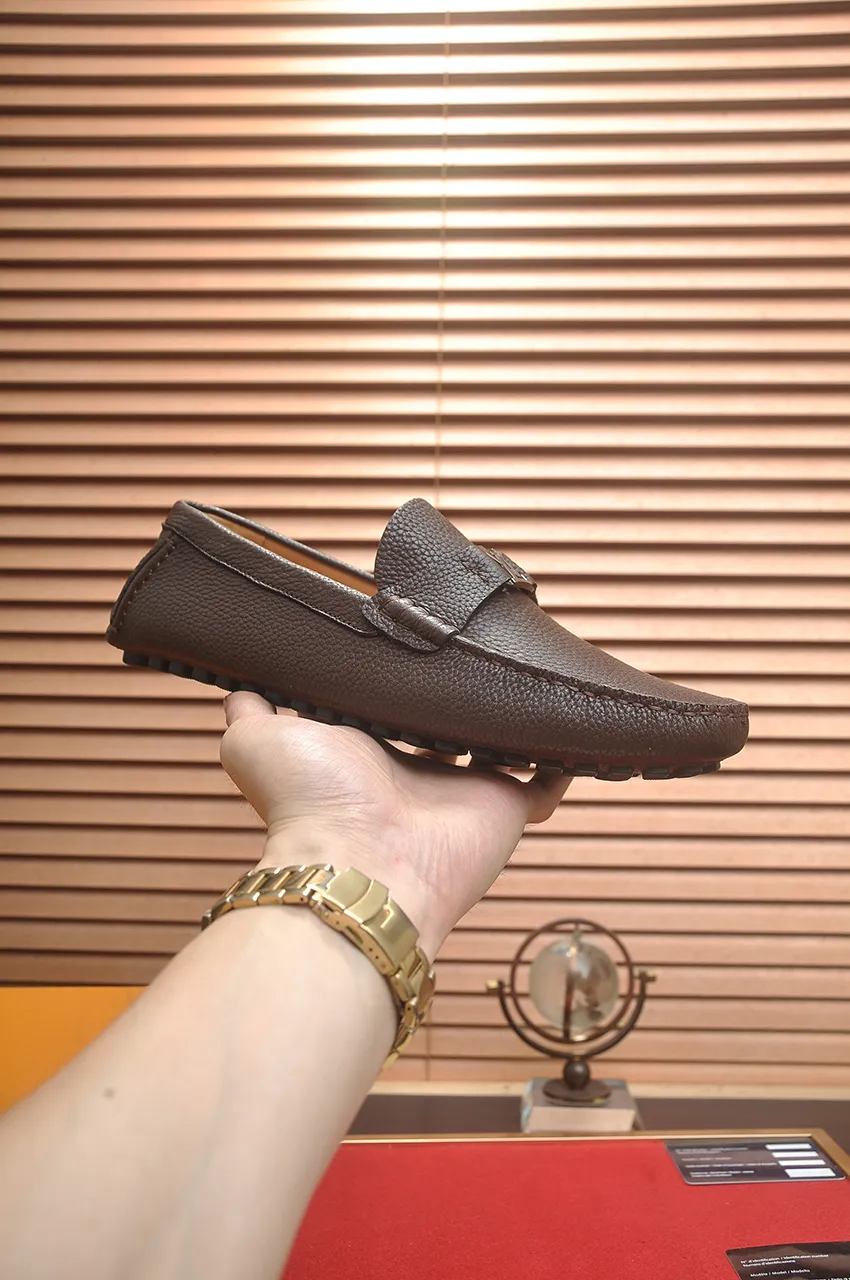 Men's men's shoes 💰420💶 [LV Doudou shoes] (water-dyed cowhide lining) new model is on the market, available on the official website. The new Doudou shoes are processed into single-color materials, and the uppers are made of imported horsehide leather. The body of the shoe is fully hemmed with mark thread, and is lined with imported original cowhide leather. The elegant shoe shape is super suitable for all-matching, and the size is 38-44.
